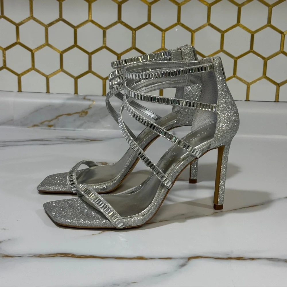 Gianni Bini Shawn Rhinestone Sparkly Elegant Silver Strappy Heels Size 8.5 NEW